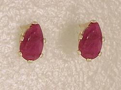 Pear Ruby Gold Stud Earringspear 